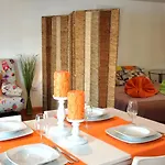 公寓 Amazing River Views - Charming Studio