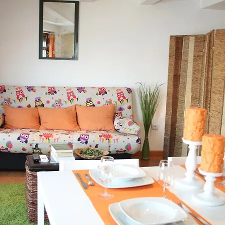 Amazing River Views - Charming Studio