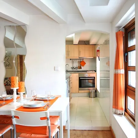 Amazing River Views - Charming Studio *