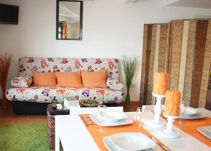 Amazing River Views - Charming Studio